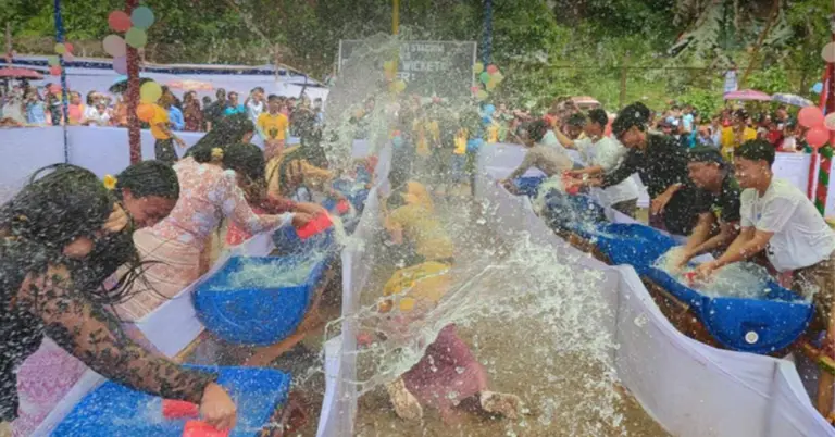 মারমা সম্প্রদায়ের সাংগ্রাই জলোৎসব